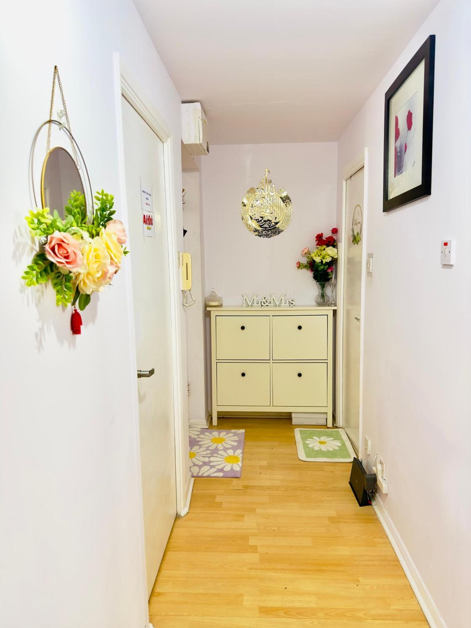 Sweet Home In Heart Of Barking บาร์คกิ้ง ภายนอก รูปภาพ