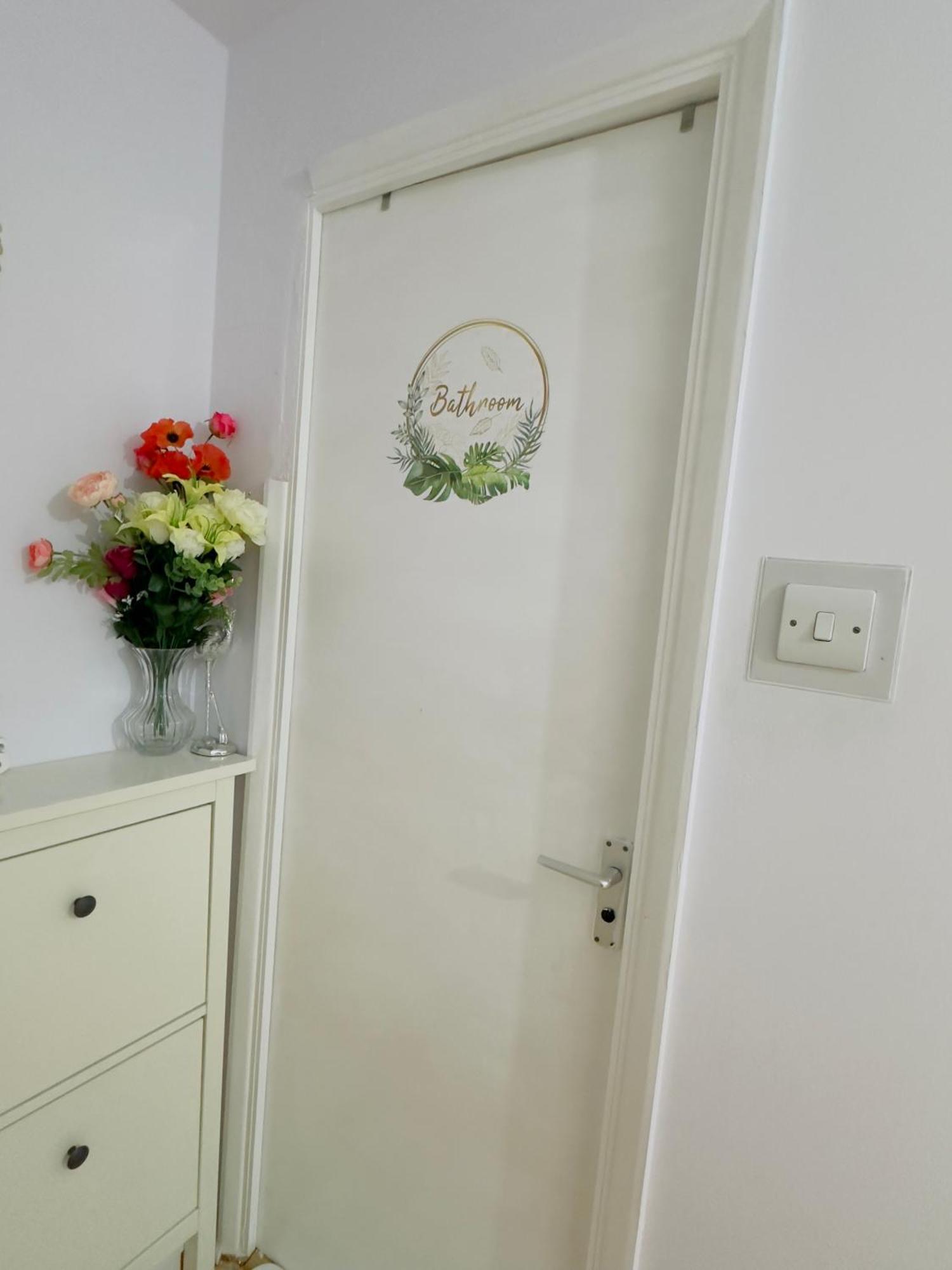 Sweet Home In Heart Of Barking บาร์คกิ้ง ภายนอก รูปภาพ